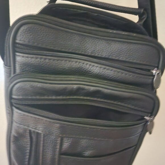 Man Bag with many pockets - Picture 1 of 4